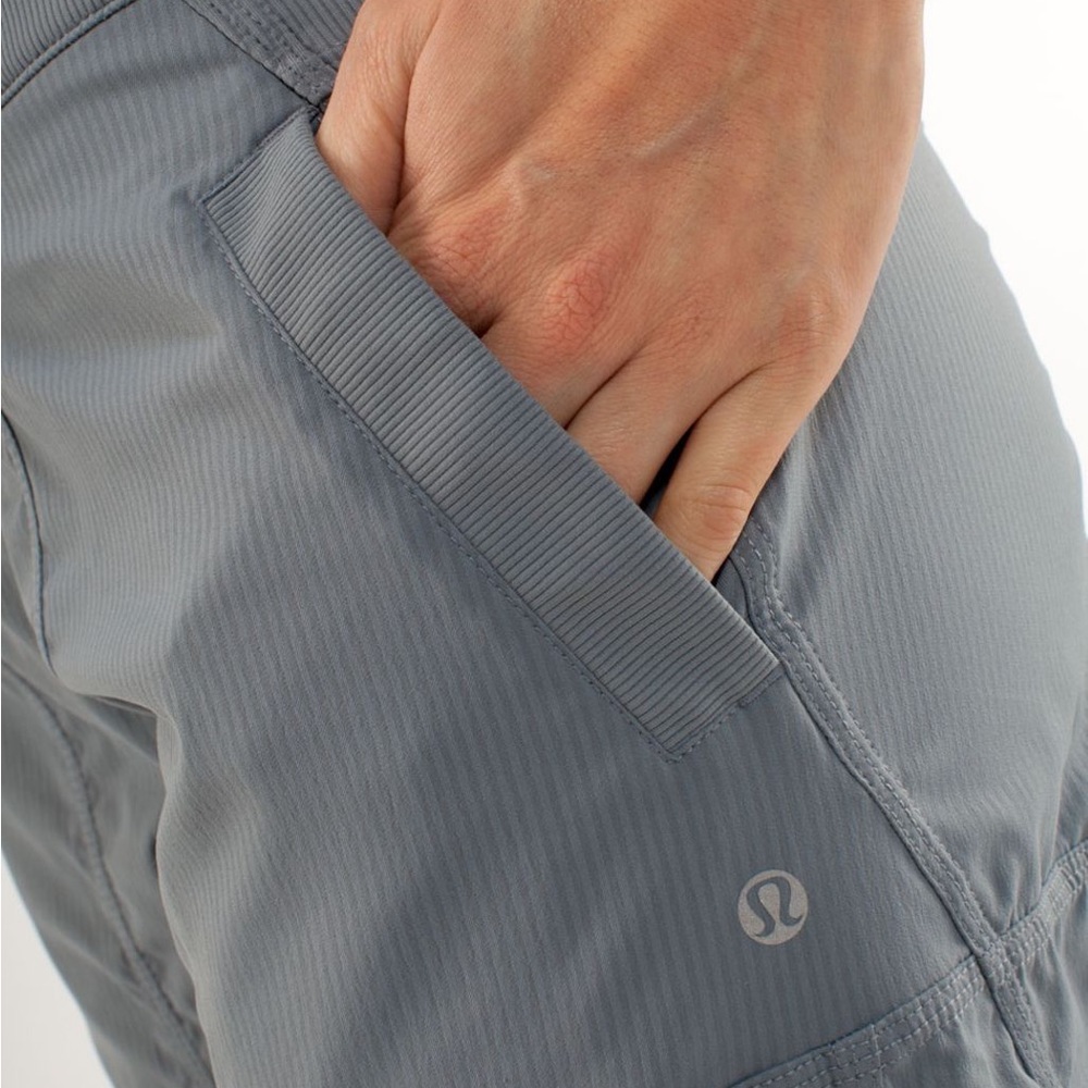 LuluLemon Studio Crops